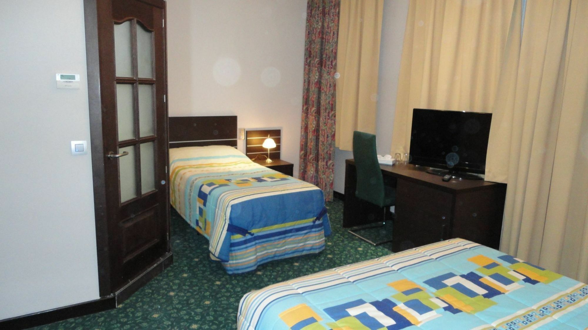 Hotel L'Auberge Du Souverain Auderghem Экстерьер фото